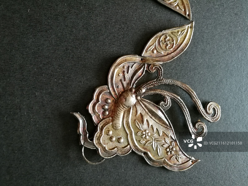 老银首饰品。老物件收藏品古董。辟邪保平安图片素材