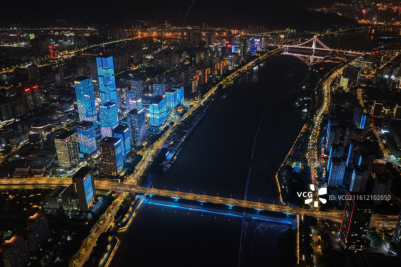 福州台江金融街银行街CBD超高层建筑群夜景照明灯光秀现代时尚都市航拍视角图片素材