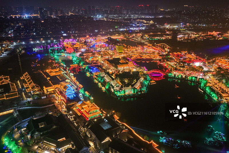 河南开封清明上河园夜景航拍图片素材