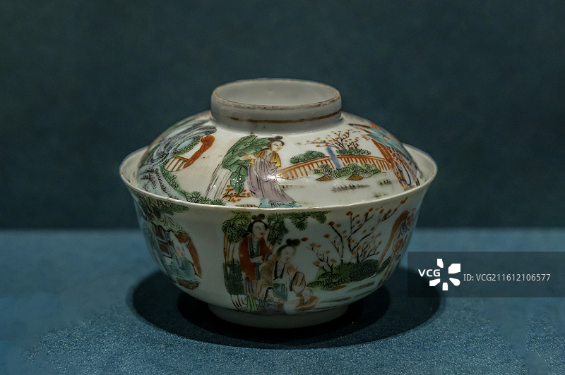 故宫“庆祝中泰建交50周年文物特展”：彩陶漩涡纹罐（约公元前300年—公元200年，班清国家博物馆藏图片素材