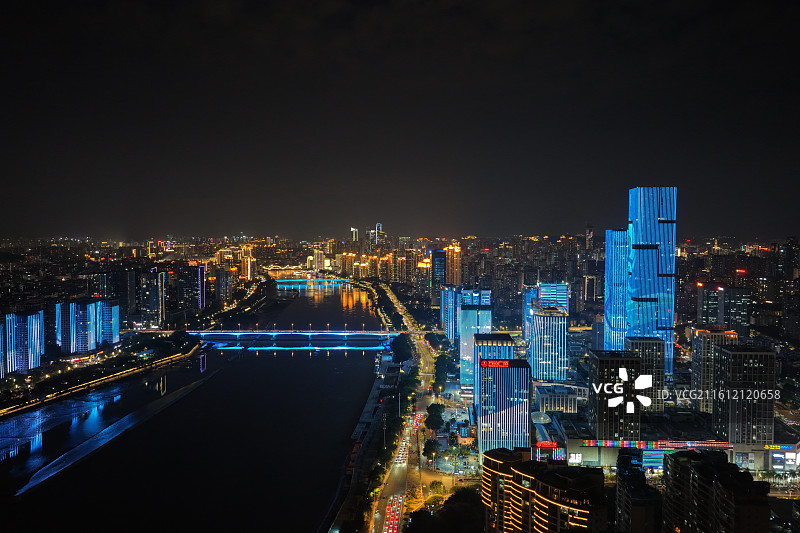 福州台江金融街银行街CBD超高层建筑群夜景照明灯光秀现代时尚都市航拍视角图片素材