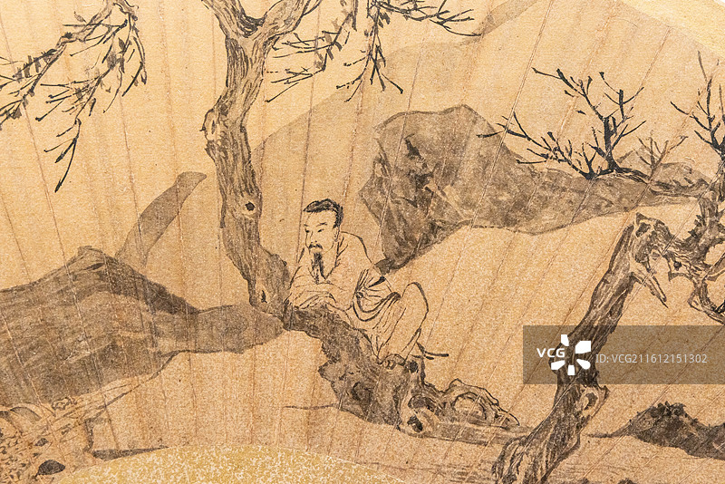 上海博物馆至扇至美上海博物馆藏历代扇面书画名品展临流倚树图扇页 明 唐寅 金笺水墨图片素材