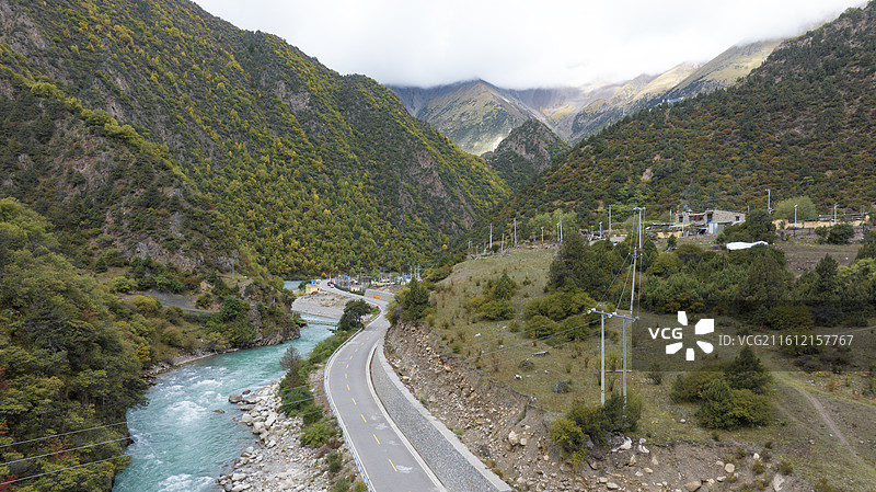 中国西藏边坝县金岭乡烔拉措冰川图片素材