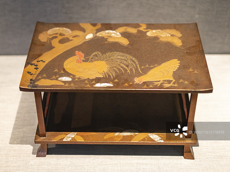 19世纪 螺钿莳绘炕桌 南京博物院图片素材