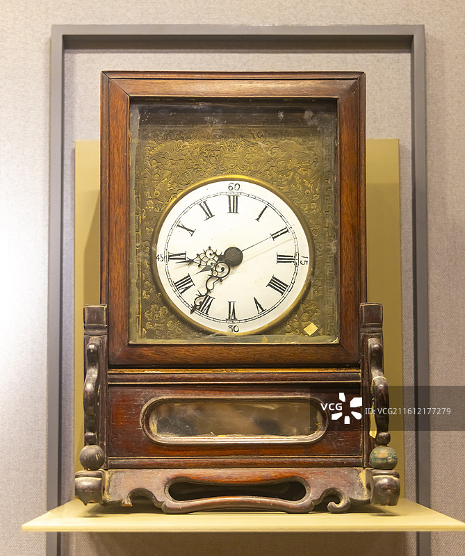 插屏钟 晚清 南京博物院图片素材