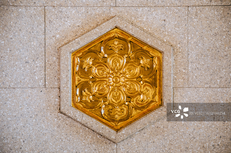 吉林长春伪满皇宫博物院同德殿兰花御纹章装饰图片素材