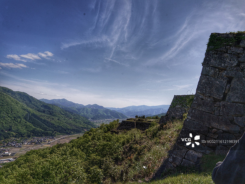 日本兵库县竹田遗迹是建于 1443 年左右的山城，别名虎卧城，因常现云海被称为 “天空之城”图片素材