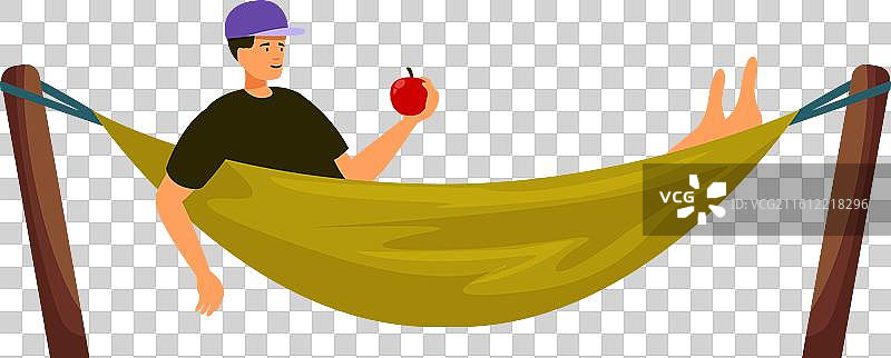 年轻男子躺在吊床上吃苹果放松图片素材