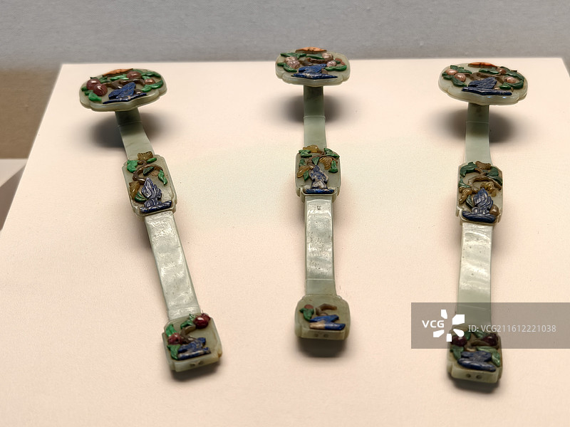 故宫博物院～青玉嵌石如意 清 (1644-1911)图片素材