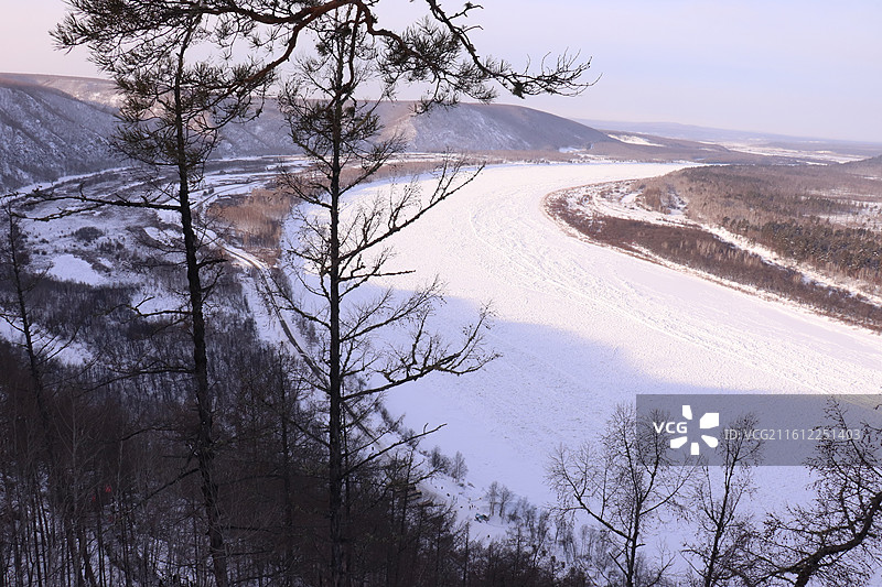 漠河龙江第一湾，中俄界江大拐弯图片素材