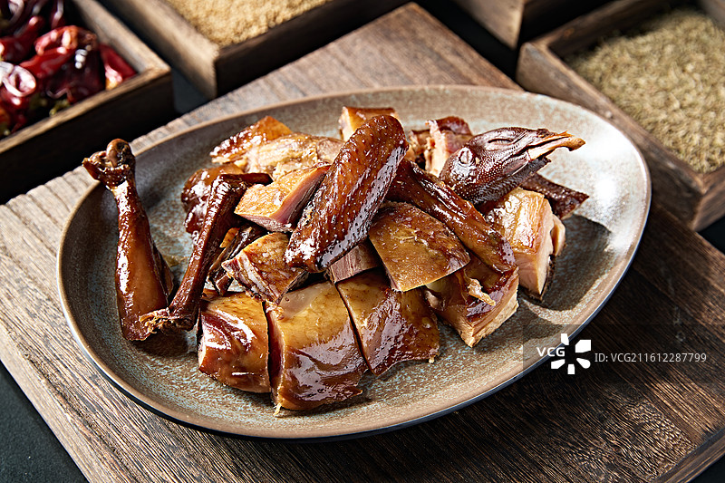 分切油浸风干鸡块图片素材
