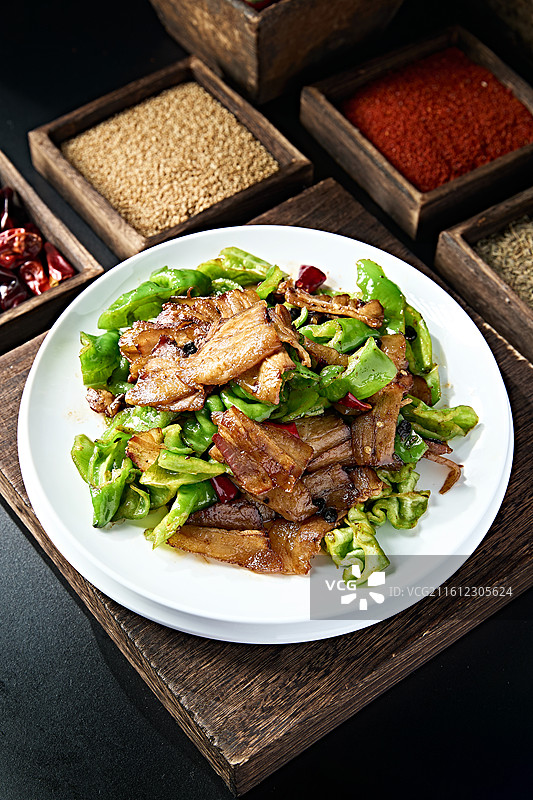 回锅肉豆豉爆炒螺丝椒 回锅肉豆豉爆炒螺丝椒图片素材