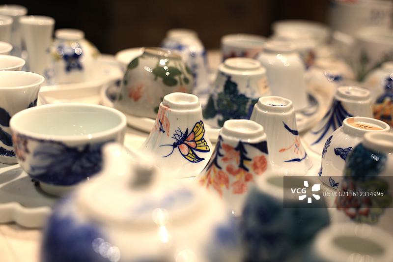 景德镇陶阳里窑址作坊里的陶瓷制品图片素材