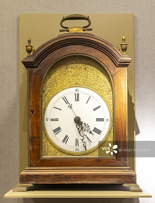 木楼车篷式时刻钟 晚清 南京博物院图片素材