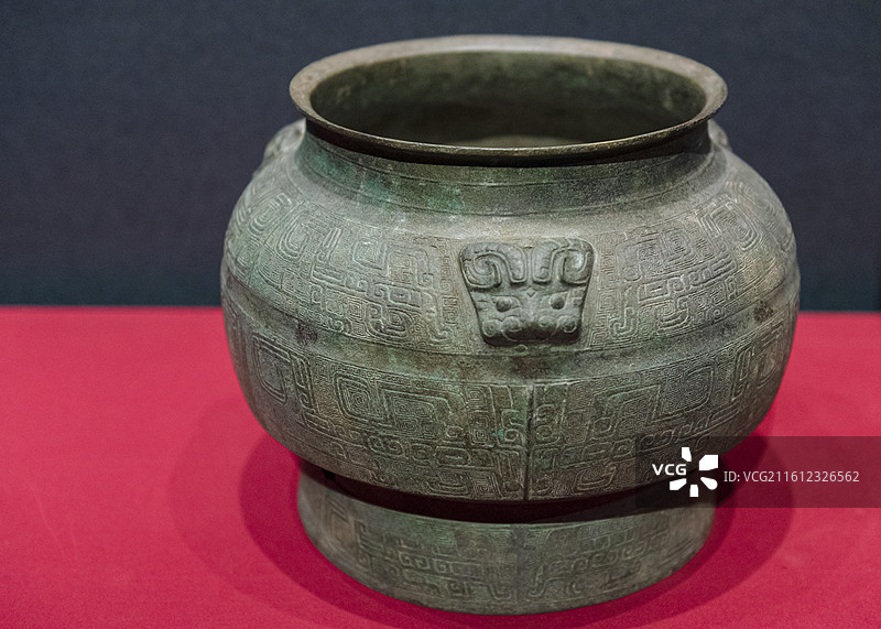 兽面纹瓿 商朝 城固县张骞纪念馆藏 北京通州大运河博物馆“看见殷商”特展图片素材