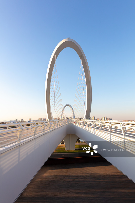 蓝天南京眼图片素材