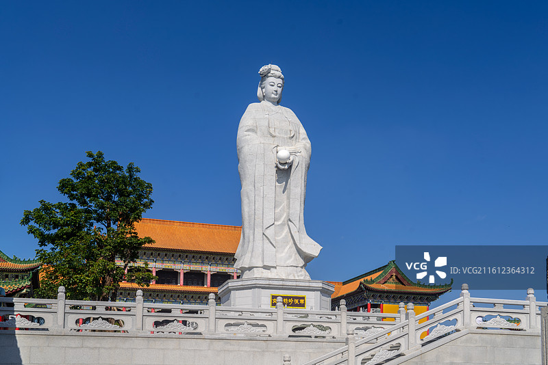 广东省阳江市阳东县东平飞龙寺南海珍珠渔女图片素材