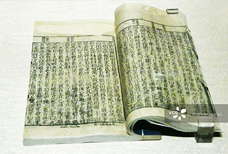 山东博物馆明代文物专题展览：鲁王之宝——明朱檀墓珍藏  古籍善本图片素材