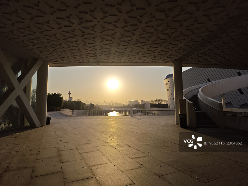 福州海峡文化艺术中心茉莉花曲线现代建筑都市时尚图片素材