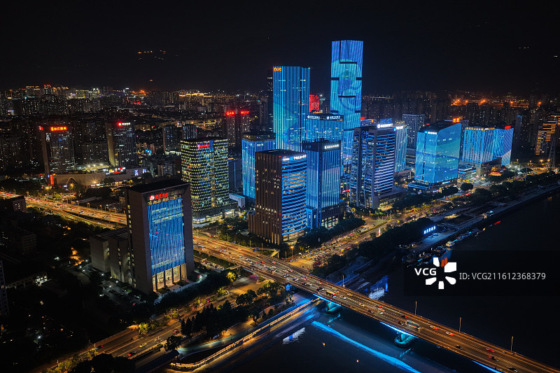 福州台江金融街银行街CBD超高层建筑群夜景照明灯光秀现代时尚都市航拍视角图片素材