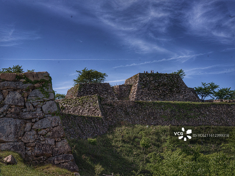 日本兵库县竹田遗迹是建于 1443 年左右的山城，别名虎卧城，因常现云海被称为 “天空之城”图片素材