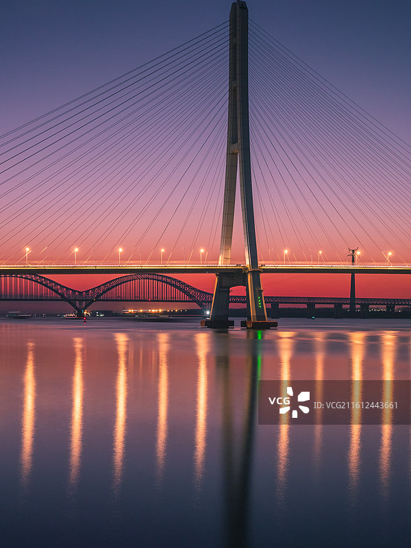 南京长江三桥夜景图片素材