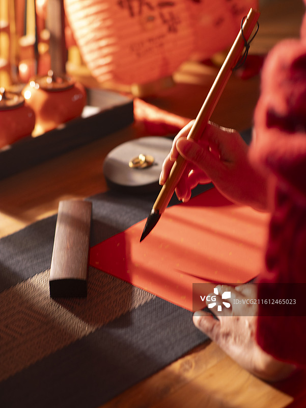 过中国年写福字写马到成功图片素材