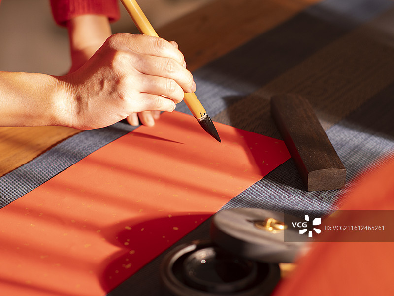 过中国年写福字写马到成功图片素材