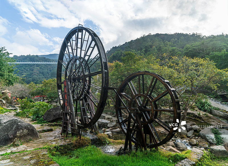 云浮新兴县天露山景区水车图片素材