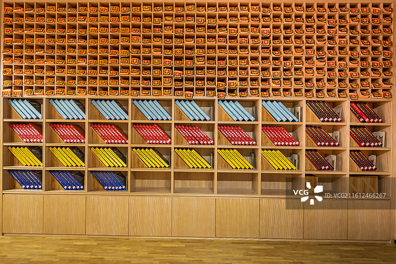 德巴图书馆位于‌四川省甘孜藏族自治州炉霍县，海拔约‌4000米‌，于‌2020年‌建成。‌图片素材