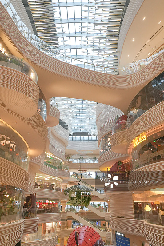 上海虹桥前湾印象城MEGA商场建筑空间商铺展览图片素材