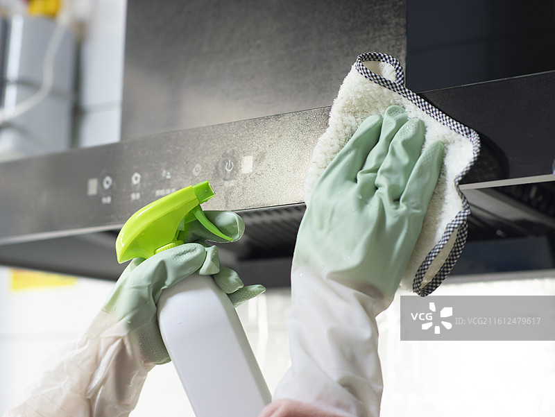 居家清晰油烟机擦灶台洗抹布图片素材