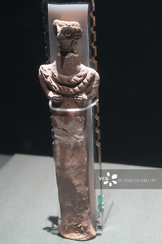 女性雕塑_青铜时代中期（叙利亚古代文物精品展）图片素材