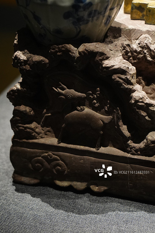 南京博物院明代金铜尊胜佛塔图片素材