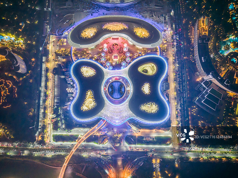 海南自由贸易港三亚国际免税城航拍城市夜景建筑项目与风景图片素材