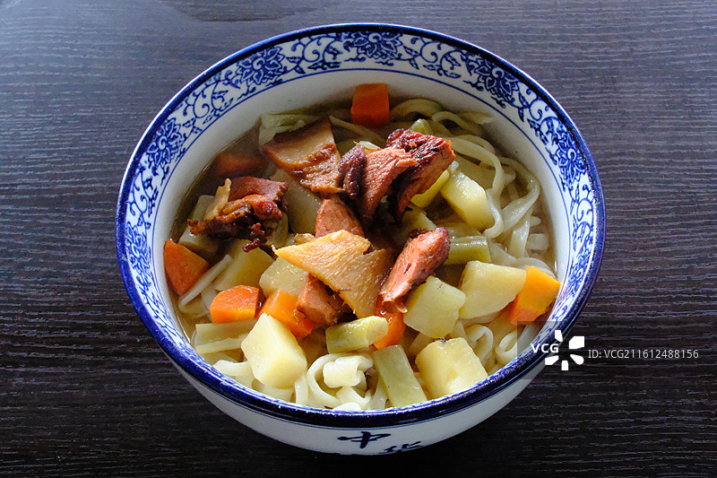 河北石家庄灵寿县地方美食特产腌肉面。北方面食美味图片素材