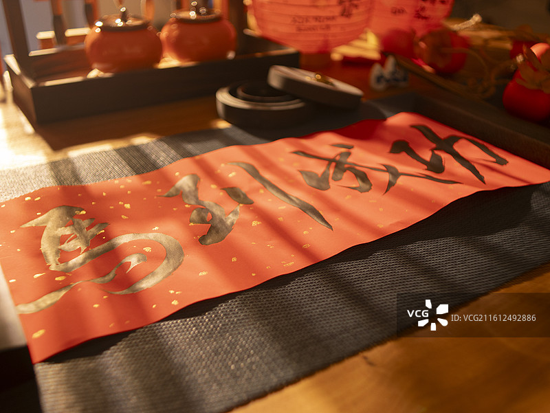 过中国年写福字写马到成功图片素材