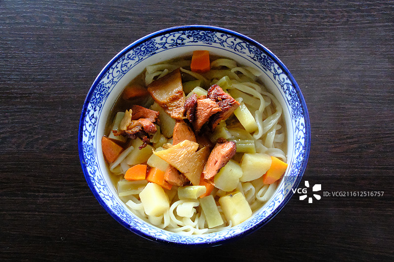 河北石家庄灵寿县地方美食特产腌肉面。北方面食美味图片素材