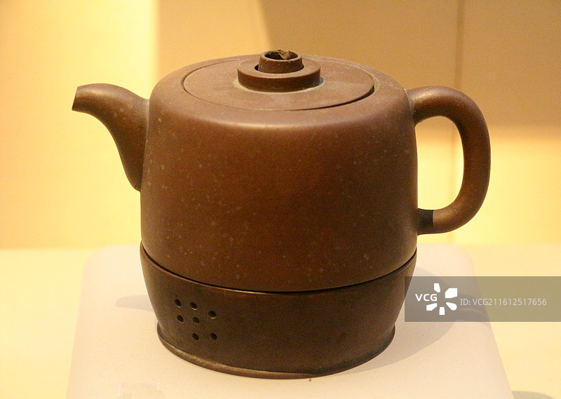 南京市博物院 —— 紫砂暖壶图片素材