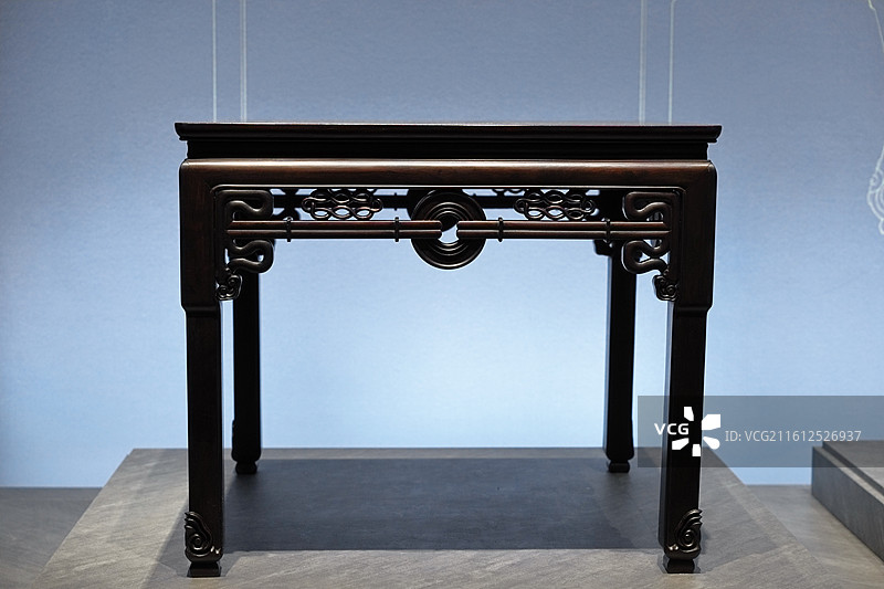 ［民国］红木绳纹拱壁方桌（刘国钧先生捐赠）图片素材