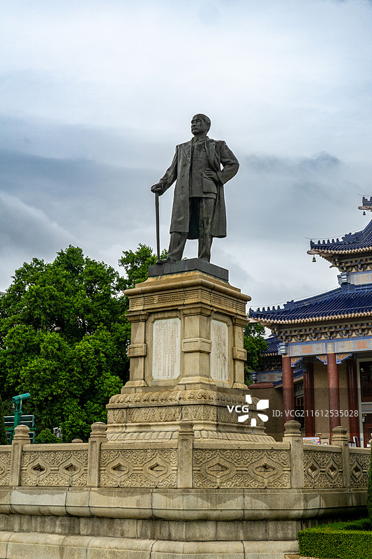 著名旅游景点：广州中山纪念堂及孙中山塑像图片素材