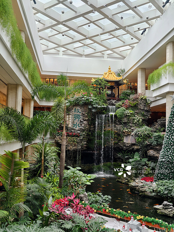 故水潺湲入画来图片素材