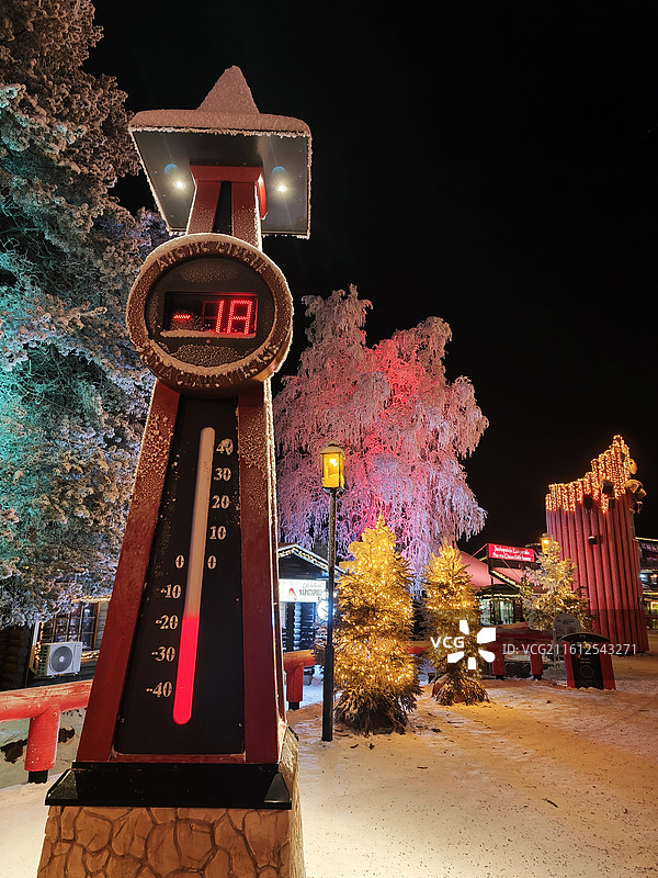 芬兰罗瓦涅米圣诞老人村冬季Santa Claus图片素材