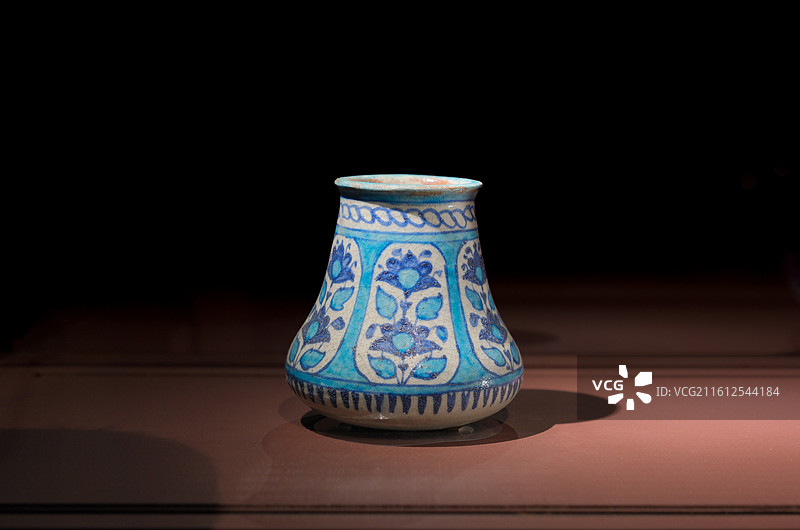 陶瓶，巴基斯坦，19世纪，浦东美术馆“图案的奇迹”图片素材