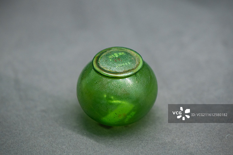 国家博物馆 隋 大业四年（608年） 绿玻璃盖罐 1957年陕西西安李静训墓出土 禁止出境文物图片素材