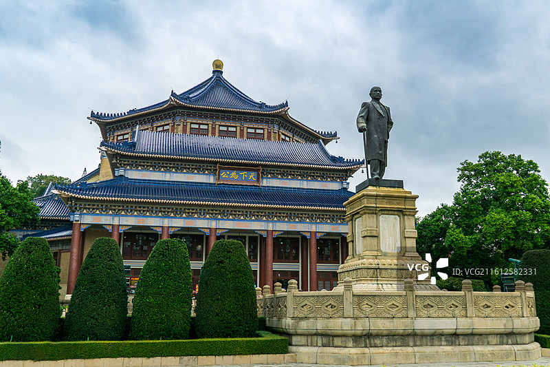 著名旅游景点：广州中山纪念堂及孙中山塑像图片素材
