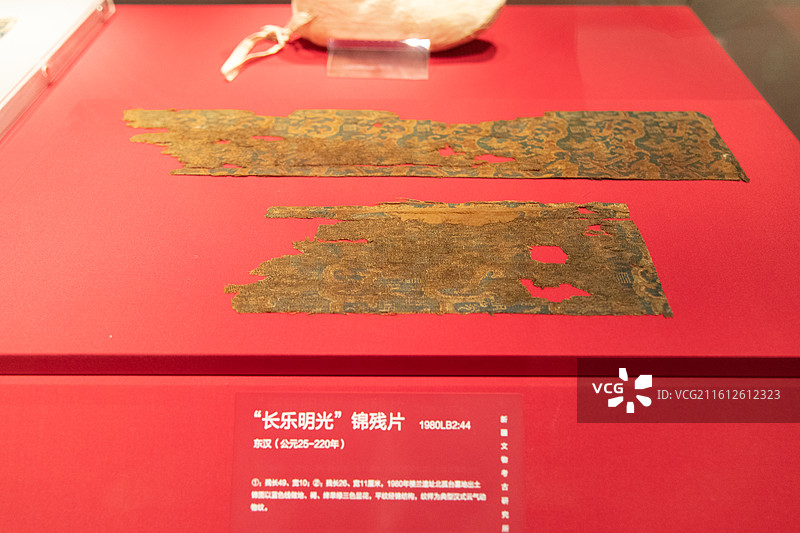 长乐明光锦残片图片素材