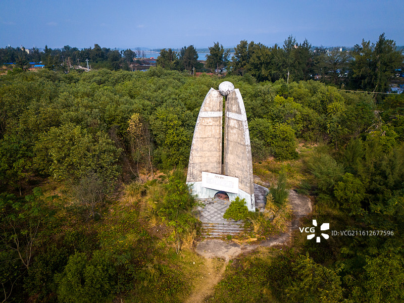 广西防城港市万尾金滩国家海防林南端界碑航拍图片素材
