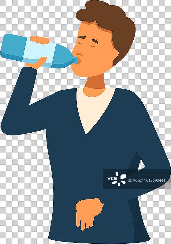 年轻男子正从塑料瓶中饮用新鲜的水图片素材