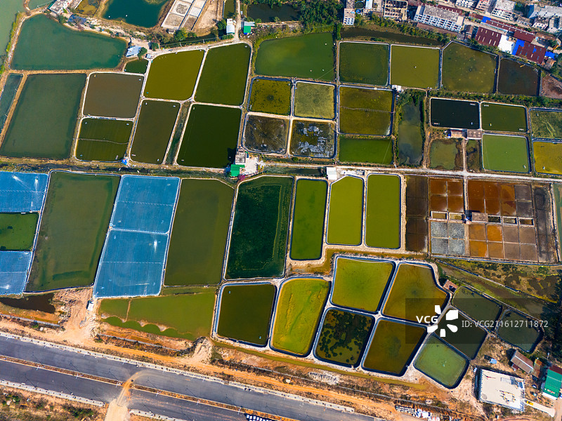 广西北海市铁山港区七彩盐田航拍图片素材